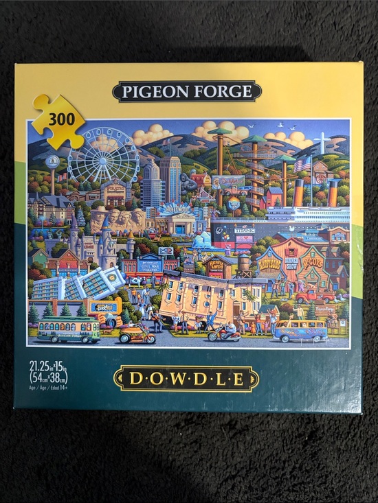 Dowdle Other - Pigeon Forge 300-Piece Jigsaw Puzzle - Multicolor Dollywood